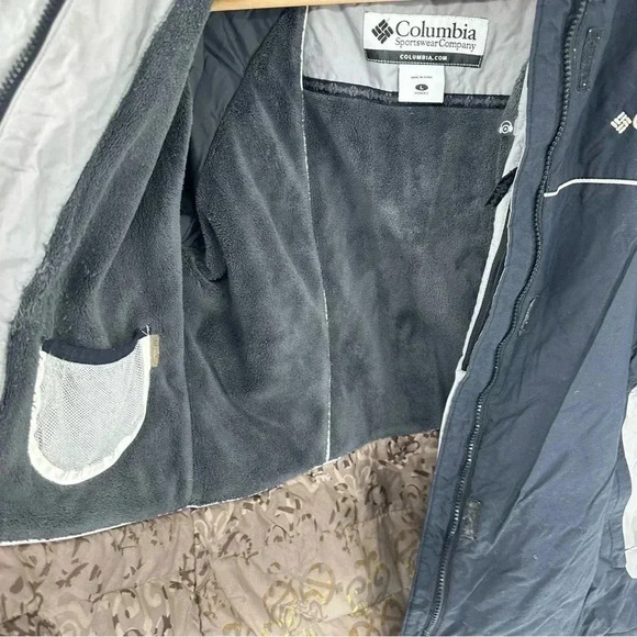 Columbia waterproof insulated puffer jacket with soft fleece lining - Picture 4 of 9